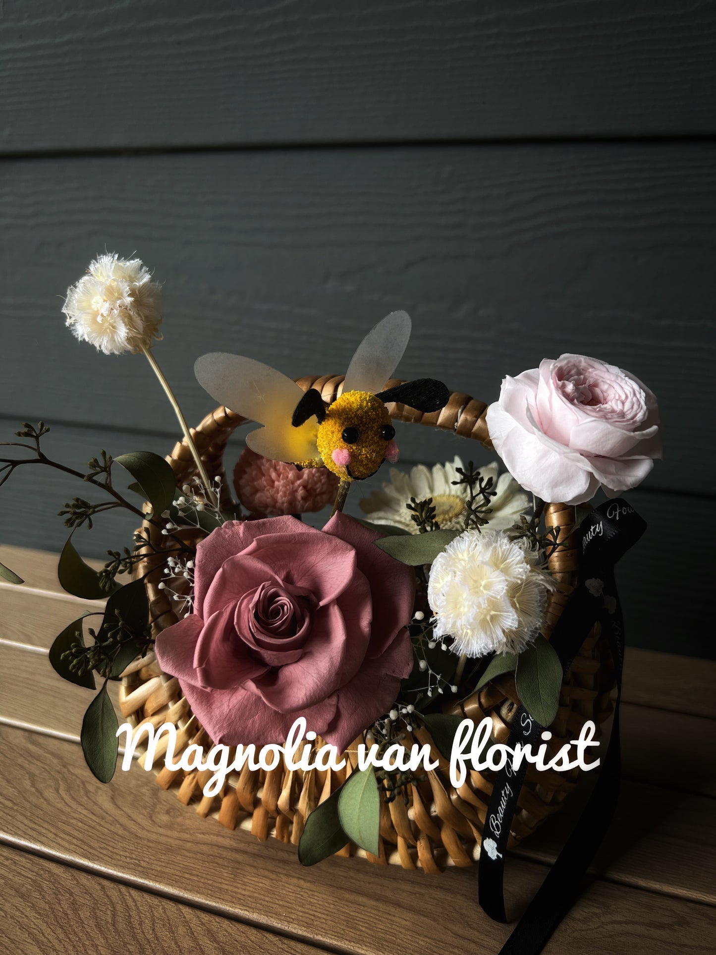 Preserved Flower Decor Basket -Bee-保鮮花枱花